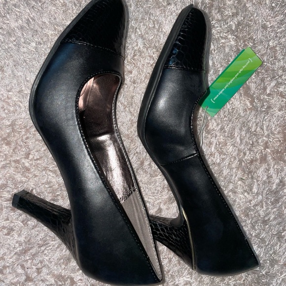 Black Solesenseability 7.5 Heels - Picture 5 of 9